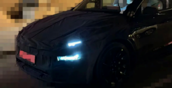 新款特斯拉model y谍照,主要是期待800km的续航