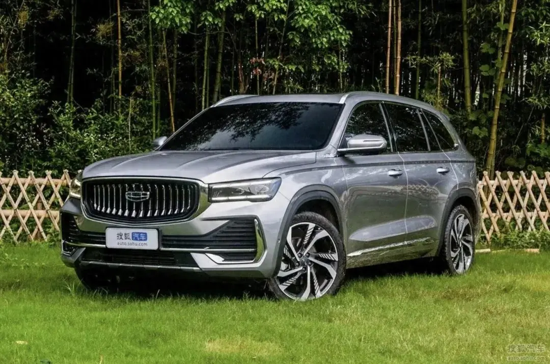 全新吉利车标,正式启用!2.0t 8at,近4.8米suv,现款12万